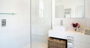 Petite salle de bain hyper bien aménagée Deco Cool Petite salle de bain hyper bien aménagée Deco Cool