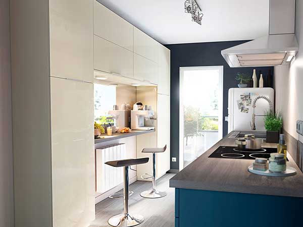 la cuisine ouverte un bon compromis pour avoir une vue sur le salon. cuisine Gossip Castorama  