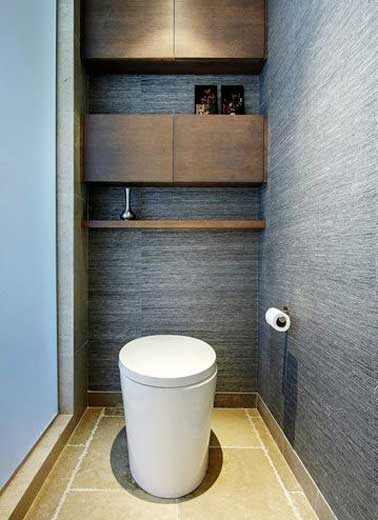 Déco wc en carrelage beige et élément de rangement en bois Deco salle de bain blanc beige bleu bois