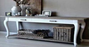 Pour relooker un meuble et le personnaliser conseils et technique pour patiner un meuble neuf ou ancien avec une cire à céruser, effet patiné, lustré, vieilli. avec les produits patine Libéron