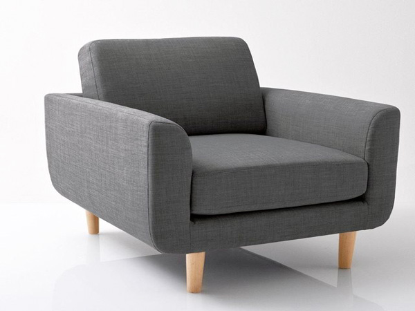 Un beau fauteuil pour un intérieur doux et cosy, qui s'associera parfaitement à un salon de style nordique. Longueur : 77 cm, hauteur : 79 cm, profondeur : 81 cm, tissu légèrement chiné en 90% polyester et 10% coton, coussin d'assise et dossier garni de mousse polyuréthane, poches de fibres polyester pour un accueil plus moelleux, 233,55€ au lieu de 299€ (-22%)