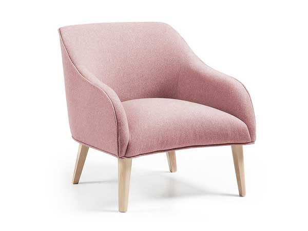 Un petit fauteuil rose style scandinave illumine la déco du salon ou de l’entrée. Sa couleur pastel sera parfaite avec une table en bois blanc ou un canapé blanc
