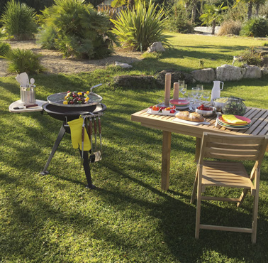 Du mobilier en teck pour l'aménagement du jardin Un mobilier en teck pour l’extérieur ultra design pour recevoir ses invités et faire des grands barbecues dans le jardin durant les beaux dimanches d’été !