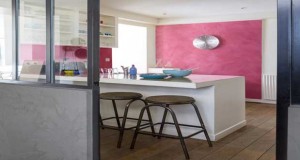 Envie d'un effet déco original pour repeindre vos murs ? misez sur la peinture à effet nacré pour repeindre la cuisine, illuminer la couleur salon ou donner du style à la déco d’une chambre