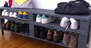On a toujours besoin d'un rangement chaussures en plus chez-soi. Déco Cool a trouvé des petites merveilles idées pratiques et pas cher de meubles et range chaussures à faire soi-même ou a acheter pour quelques euros.
