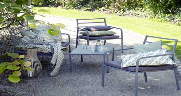 Salons, tables et chaises de jardin, la déco extérieur s'embellit de couleurs et de design pour l'été. des Des meubles tendance en aménagement terrasse, balcon et jardin déco