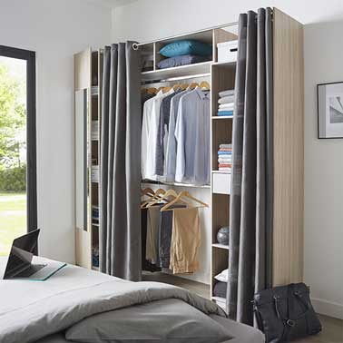 Dressing finition chêne clair tout-en-un extensible avec miroir et rideaux taupe Castorama