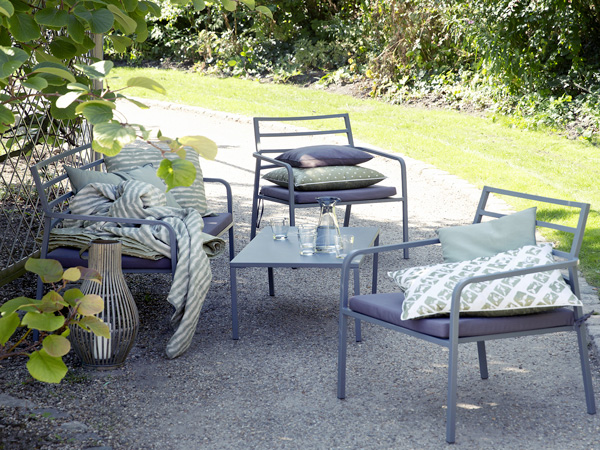 Un salon de jardin tendance et confortable c’est indispensable pour assurer une ambiance conviviale à l’extérieur pour les beaux jours 