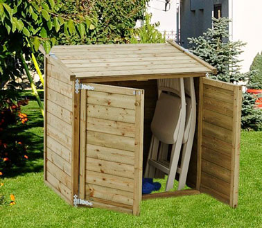 Idéal et pratique pour ranger, stocker et protéger le mobilier de jardin à la fin de la saison, ce coffre en bois trouvera parfaitement sa place au fond du jardin ! 