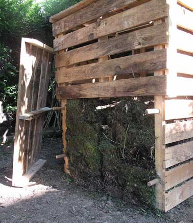 fabriquer composteur bois pour 3-m3 de composte Bas du composteur avec sa partie amovible retirée