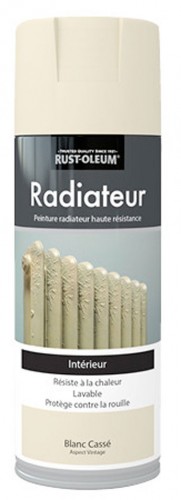 Une peinture en bombe radiateur haute résistance Rust-Oleum, disponible sous trois coloris différents : gris, fonte et blanc cassé chez Leroy Merlin à 14,90€.