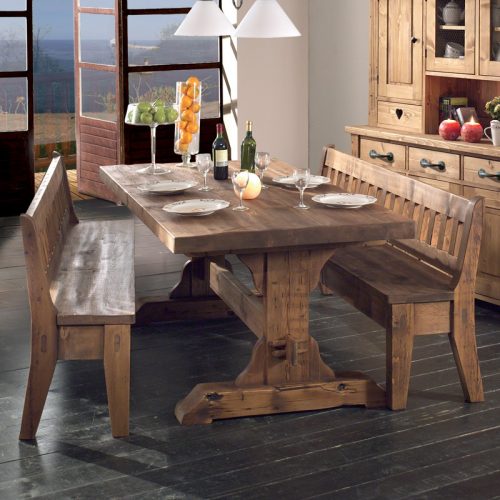 Table en pin massif style chalet