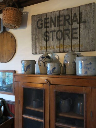Augmentez l'aspect rustique avec cette vieille enseigne