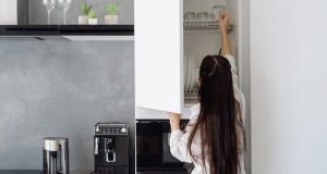 Organiser les placards de la cuisine